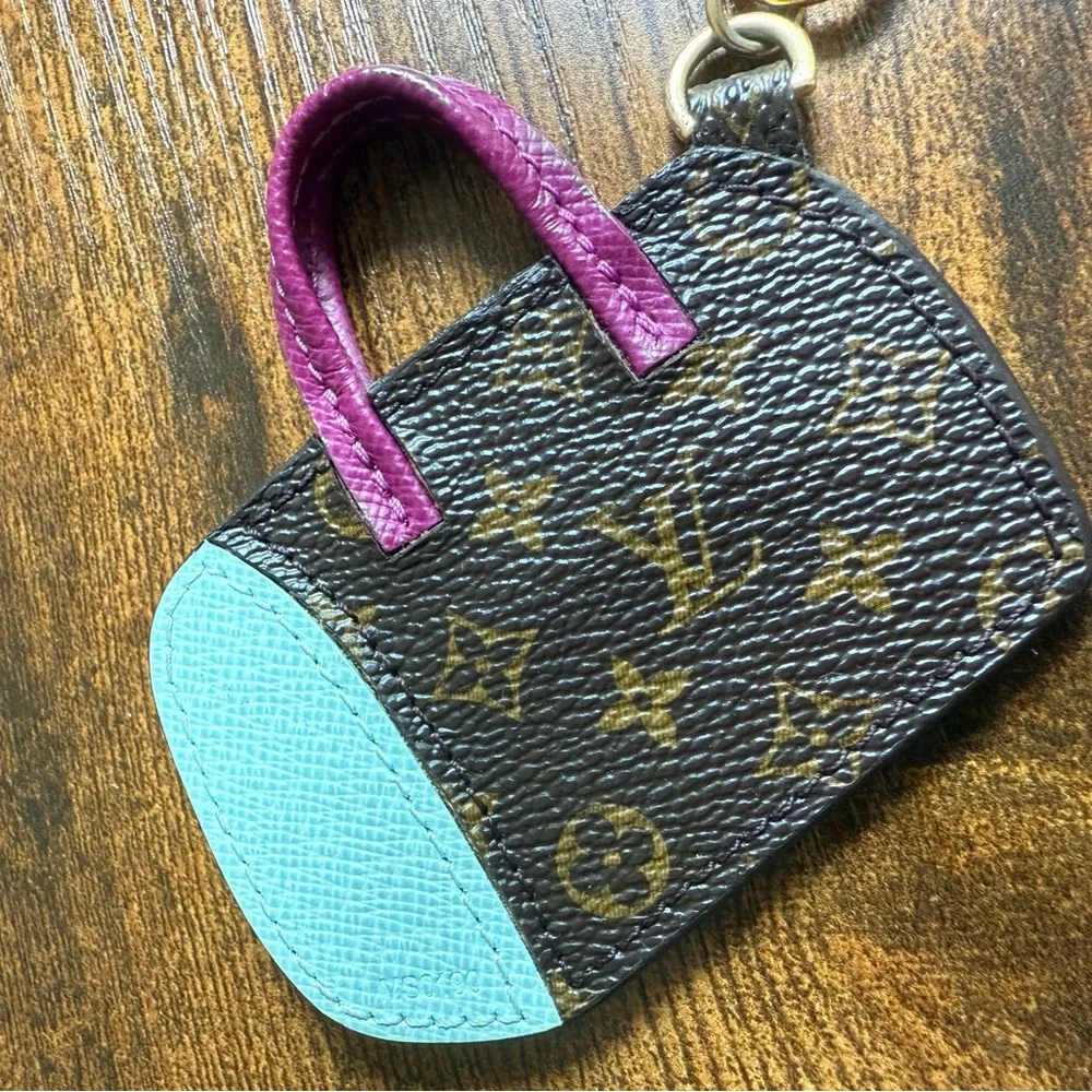 Louis Vuitton Brown and Gold Key Holder with Pink and Blue Accents - Picture 5 of 9